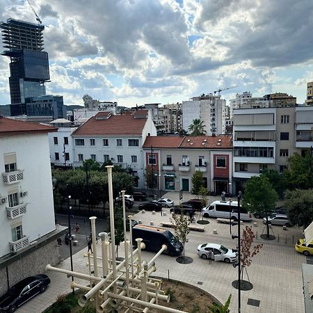 Golden Dublex Tirana Apartment Bagian luar foto