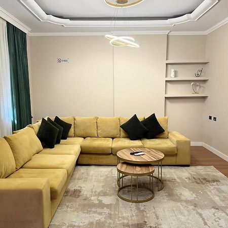Golden Dublex Tirana Apartment Bagian luar foto