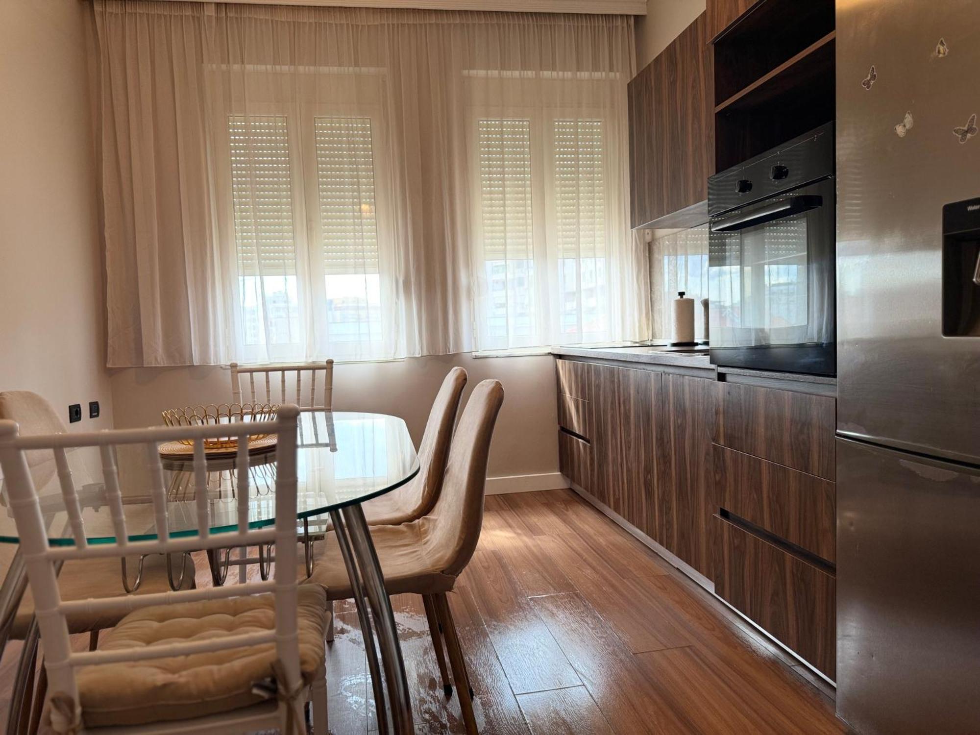 Golden Dublex Tirana Apartment Bagian luar foto